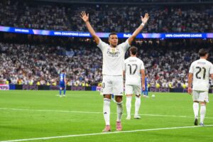 Skal Mbappe eller Vinicius Junior sælges til sommer?